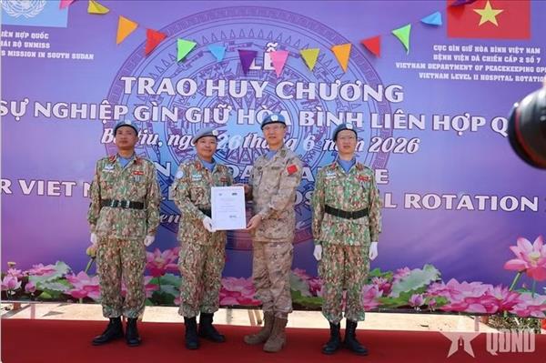 Vietnams Level-2 Field Hospital Rotation 7 awarded UN peacekeeping medal
