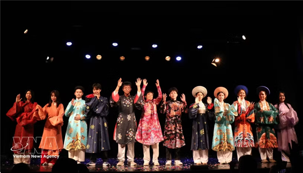 Un festival met en lumière la richesse de la culture vietnamienne à Prague
