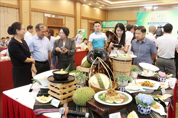 Sầu riêng và khát vọng vươn xa từ hương vị ẩm thực mới lạ