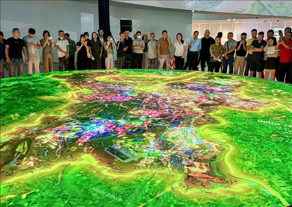 Hanoi unveils 276 investment projects under 100-year development vision