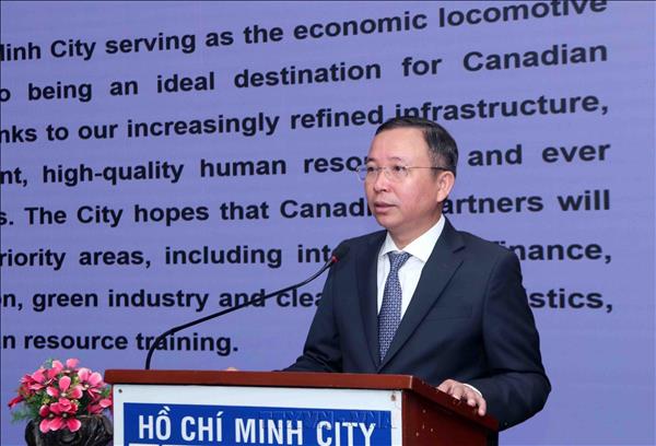 Củng cố và phát triển tình hữu nghị giữa nhân dân Thành phố Hồ Chí Minh và nhân dân Canada