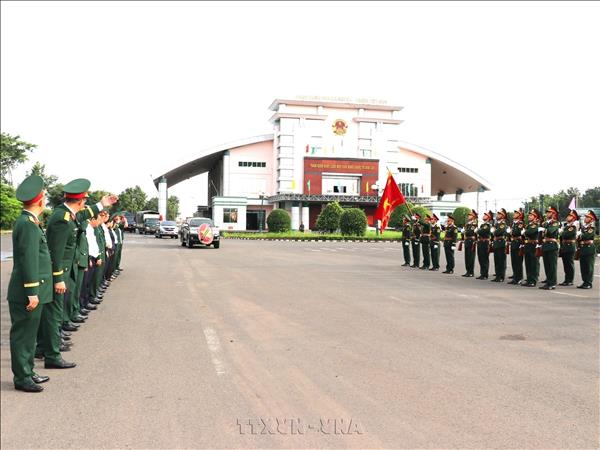 ពិធីទទួលអដ្ឋិធាតុយុទ្ធជនស្ម័គ្រចិត្ត និងអ្នកជំនាញវៀតណាមចំនួន ៦២ នាក់ ដែលបានពលីជីវិតនៅកម្ពុជា វិល​ត្រឡប់​ទៅមាតុភូមិវិញ
