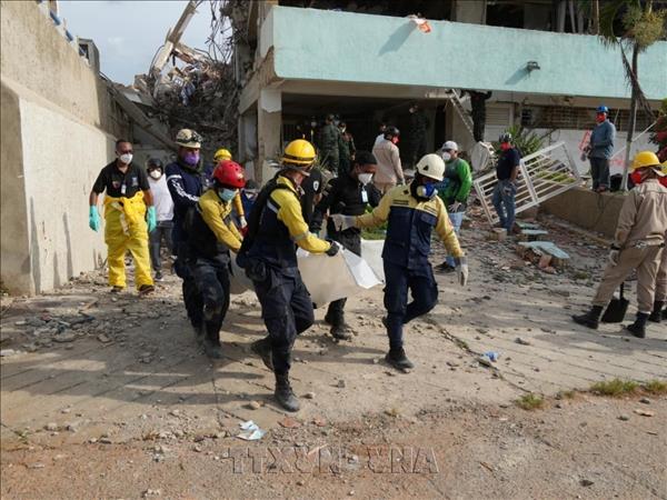 Vietnamese rescuers recover 11 earthquake victims from rubble in Venezuela