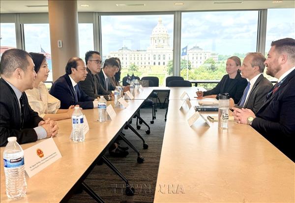 Vietnamese, US localities strengthen cooperation across multiple fields