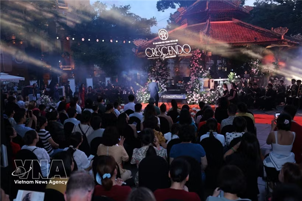河内Crescendo——交响连接户外音乐会传递文化交流精神