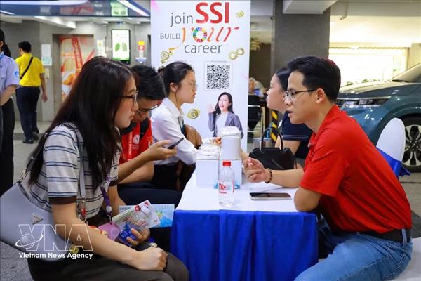 Le marché du travail vietnamien poursuit sa reprise