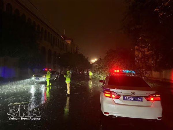 广宁省紧锣密鼓地开1号台风灾后重建工作