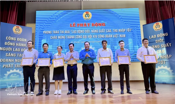 À An Giang, un jeune professeur intègre lIndustrie 4.0 dans la formation professionnelle