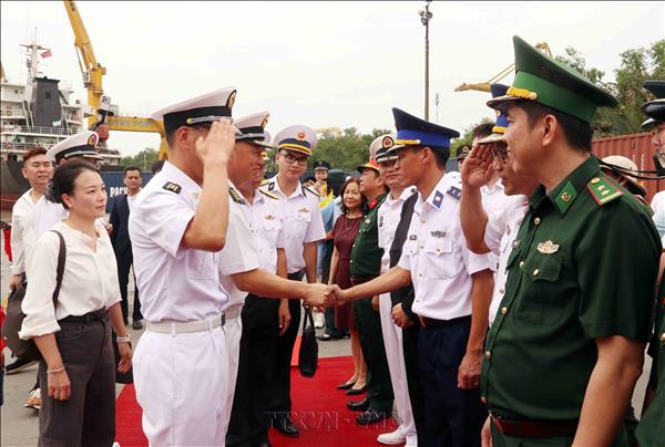 Biên đội tàu Hải quân Trung Quốc thăm Thành phố Hồ Chí Minh