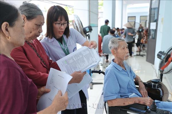 Nâng cao năng lực y tế cơ sở, thúc đẩy khoa học công nghệ vì sức khỏe nhân dân