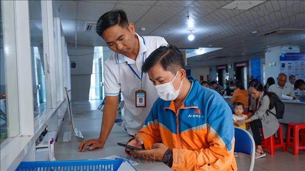 Gắn chuyển đổi số với nhu cầu thực tiễn của người dân