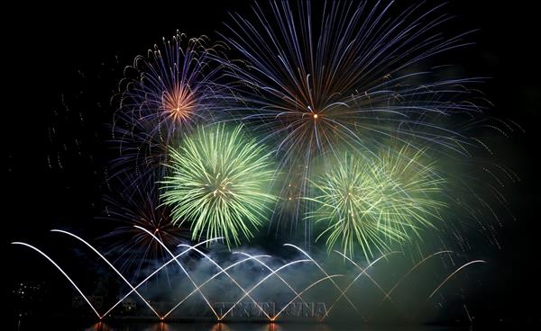 Da Nang International Fireworks Festival drives central citys tourism growth
