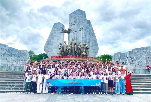 Plus de 100 jeunes Vietnamiens de létranger participeront au Camp dété du Vietnam 2026