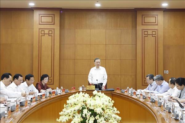 Top leader calls for building modern, transparent, integrated labour market