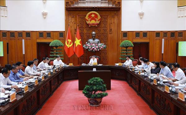 PM chairs meeting on judgment enforcement, asset recovery