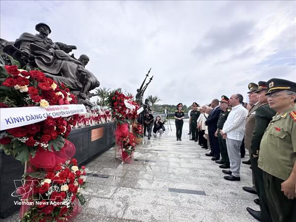 Hommage aux experts militaires cubains qui se sont sacrifiés en pleine guerre du Vietnam