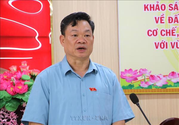 Đẩy nhanh đầu tư trường nội trú, hoàn thiện chính sách đất đai vùng đồng bào dân tộc thiểu số