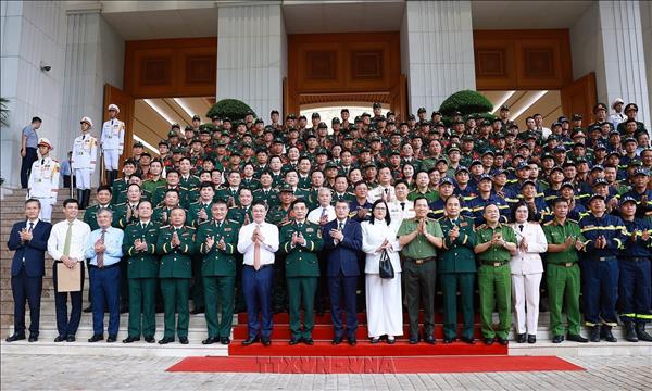 Thủ tướng Chính phủ tặng Bằng khen cho tập thể, cá nhân thực hiện nhiệm vụ khắc phục hậu quả thảm họa động đất tại Venezuela