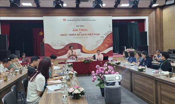 Chiến lược nâng tầm ẩm thực trong phát triển du lịch Việt Nam