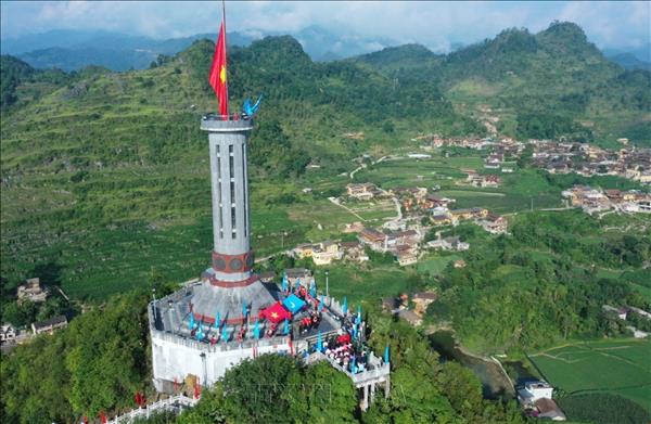 Hành trình Tôi yêu Tổ quốc tôi đến Cột cờ Lũng Cú