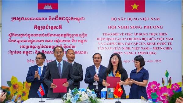 Vietnam, Cambodia extend road transport pact to Tan Nam–Meun Chey