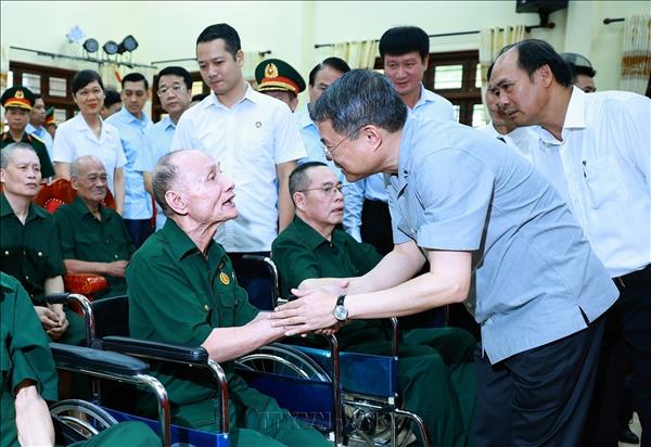 PM urges better care for revolutionary contributors, upholding tradition of gratitude