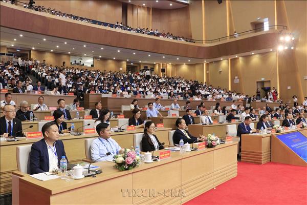 Phó Thủ tướng Chính phủ Hồ Quốc Dũng: Lào Cai cần cụ thể hóa các cơ chế, chính sách đặc thù để thu hút đầu tư