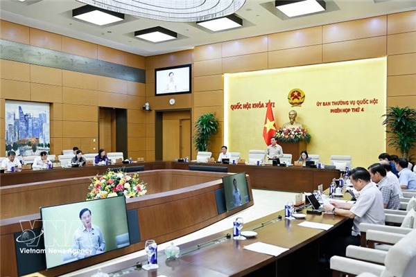 国会常务委员会第四次会议：构建现代、民主、透明、高效的刑事诉讼体系