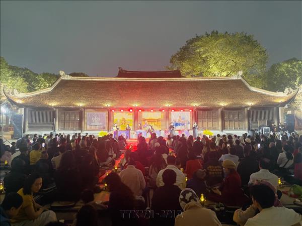 Hanoi aims to raise tourists night-time spending to 30%
