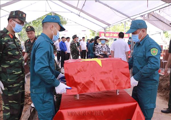 Viết tiếp những câu chuyện còn dang dở