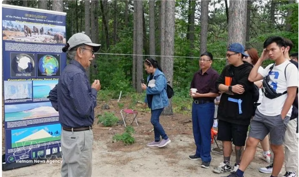 Un scientifique vietnamien de la diaspora veut sauver les dunes du Centre