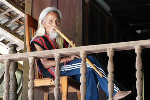 Echoes of the Flute in the Truong Son Range