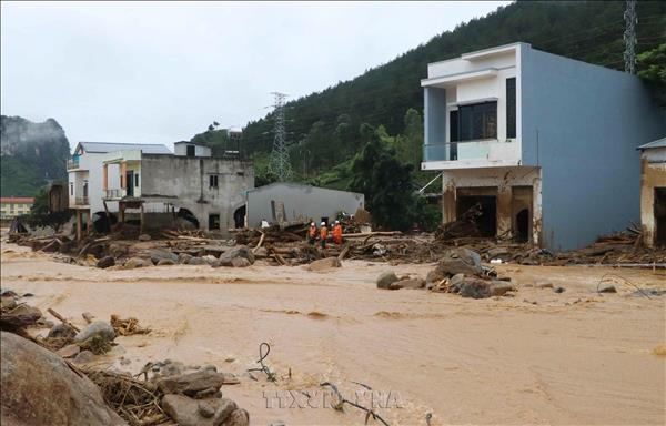 ສະພາບຝົນຕົກ, ນ້້ຳຖ້ວມທາງພາກເໜືອ ຫວຽດນາມ: ມີ 4 ຄົນເສຍຊີວິດ, 4 ຄົນຫາຍສາບສູນ, 9 ຄົນຖືກບາດເຈັບ, ເສຍຫາຍ 255 ຕື້ດົ່ງ