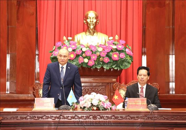 Kazakh investor proposes building plant to process 1 million tonnes of rice husks in Dong Thap