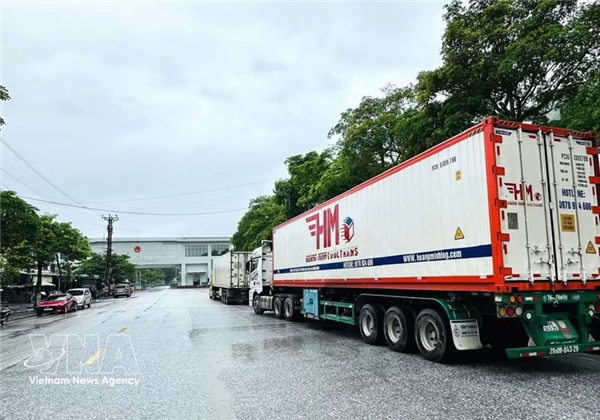 上半年清水口岸进出口超3.23亿美元 宣光省目标GRDP增长10.17%
