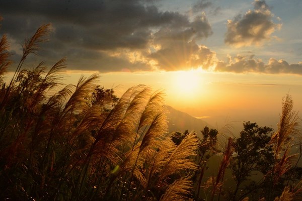 Breathtaking View from Vong Hai Dai Peak