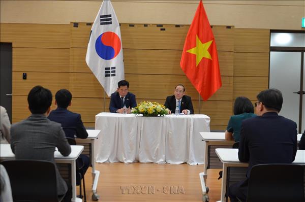Overseas Vietnamese in RoK urged to foster solidarity, preserve national cultural identity