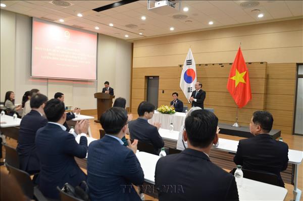 Tăng cường gắn kết cộng đồng, phát huy nguồn lực người Việt tại Hàn Quốc