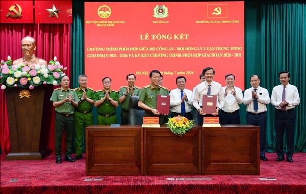 Nâng tầm nghiên cứu lý luận về an ninh quốc gia