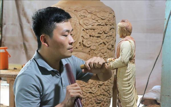 Làng mộc trăm tuổi Chợ Thủ trong nhịp sống mới
