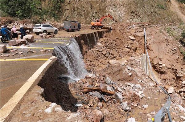 Lai Châu: Khắc phục hậu quả mưa lũ, nỗ lực thông tuyến Quốc lộ 279