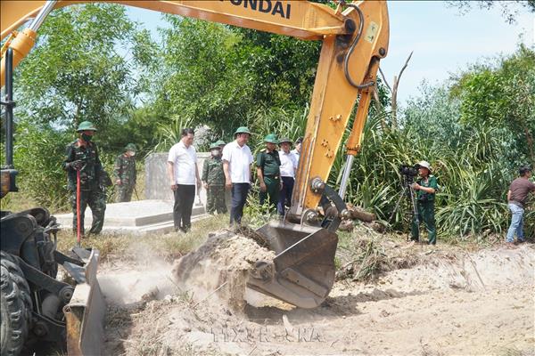 ເປີດກວ້າງ​ການ​ຊອກ​ຫາ, ທ້ອນ​ໂຮມ​ອັດ​ຖິ​ນັກ​ຮົບ​ເສຍ​ສະຫຼະ​ຊີ​ວິດ​ຢູ່ ເຫວ້ ແລະ ຮ່າ​ຕິງ