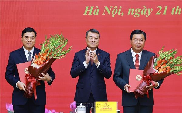 PM chairs ceremony announcing personnel changes at two ministries