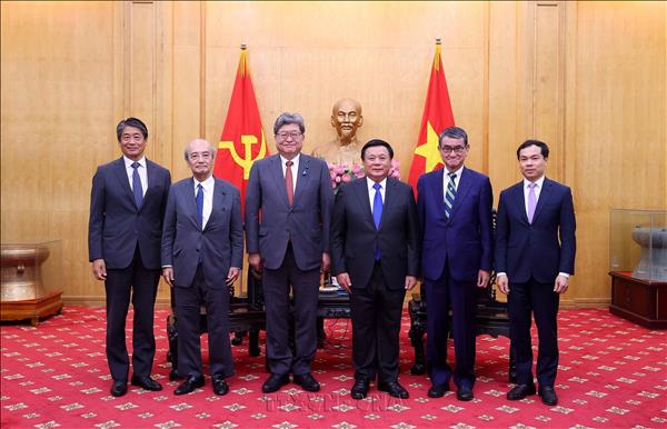 Vietnamese, Japanese parties seek stronger theoretical, policy exchanges