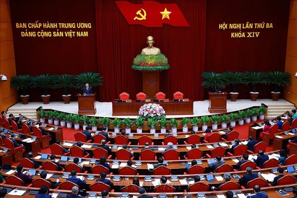 ອັດ​ກອງ​ປະ​ຊຸມ​ຄັ້ງ​ທີ 3 ຄະ​ນະ​ບໍ​ລິ​ຫານ​ງານ​ສູນ​ກາງ​ພັກ​ຄອມ​ມູ​ນິດ ຫວຽດ​ນາມ ຊຸດ​ທີ XIV