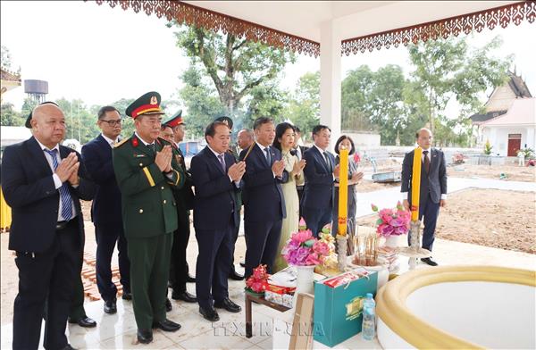 79 năm Ngày Thương binh-Liệt sĩ: Tri ân các anh hùng liệt sĩ tại Lào