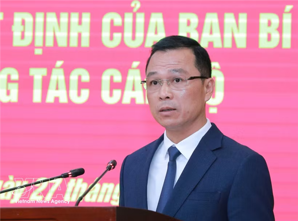 苏英勇少将当选清化省人民委员会主席