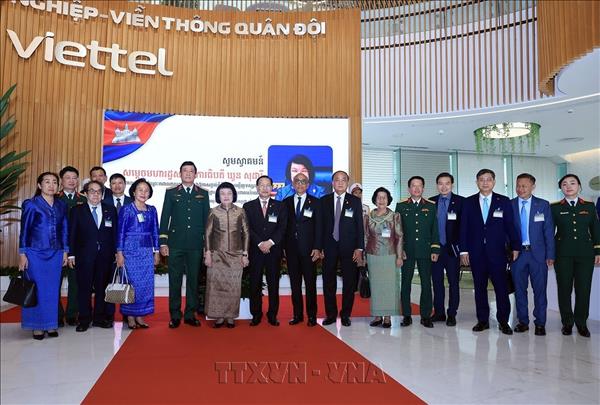 Chủ tịch Quốc hội Vương quốc Campuchia thăm Tập đoàn Viettel