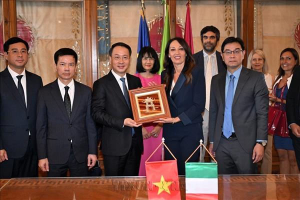Hanoi, Rome sign statement on advancing all-round ties