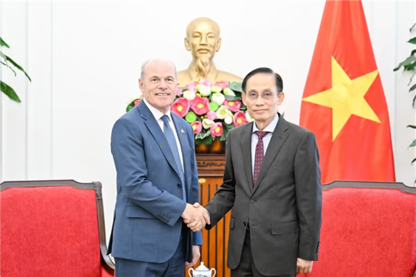 Le Vietnam prêt à porter ses relations avec le Canada à un niveau supérieur